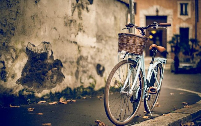 vintage-women-bike_800
